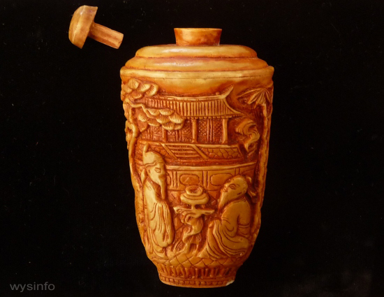 Chinese snuff bottle